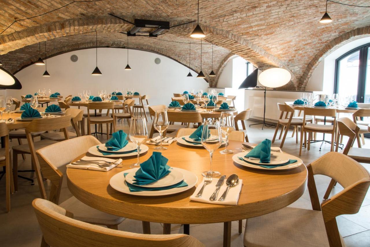 Ricany  Hotel Restaurant Na Navsi מראה חיצוני תמונה